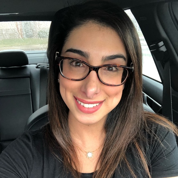 **MEET YOUR POSHER** - Picture 3 of 6